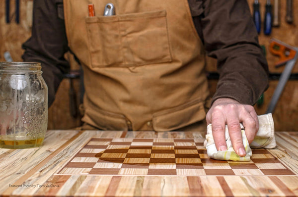 Boiled Linseed Oil vs Raw Linseed Oil: What’s the Difference?