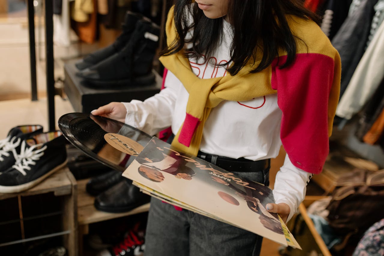Thrifting? Ask Yourself These Questions Before You Buy That Home Decor