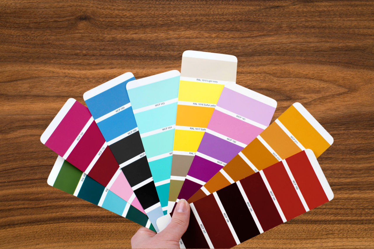 What Colors Go Best with Walnut Furniture?